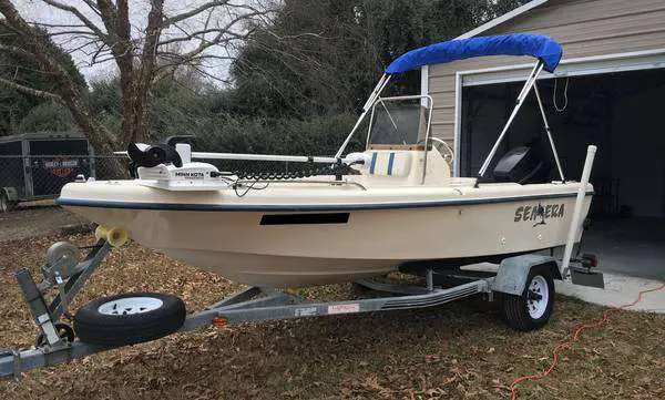 1998 16 ft Center Console ($4000 Without Trolling motor)