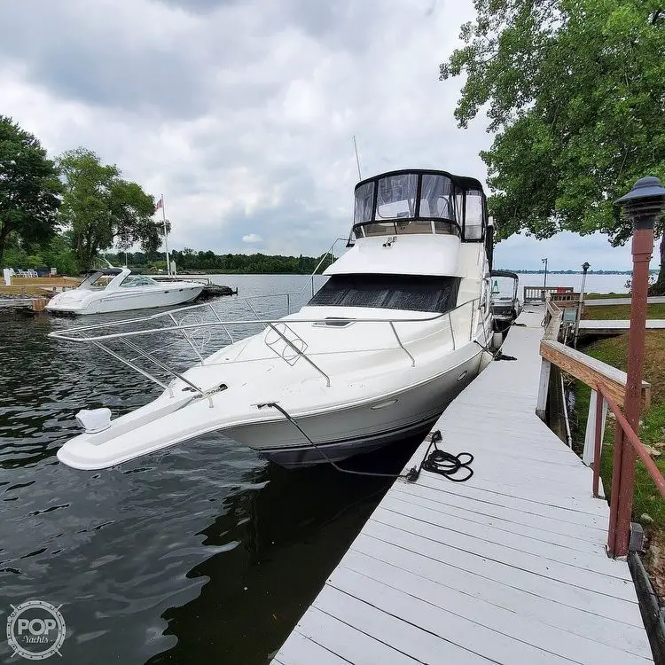 2000 Used Silverton 352 Motor Yacht Aft Cabin Boat For Sale