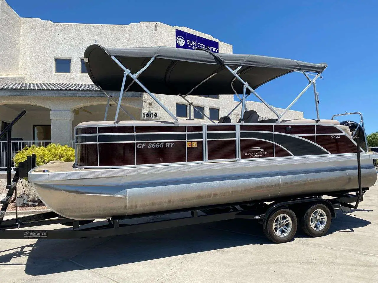 2017 Used Bennington 22 SSRX Pontoon Boat For Sale