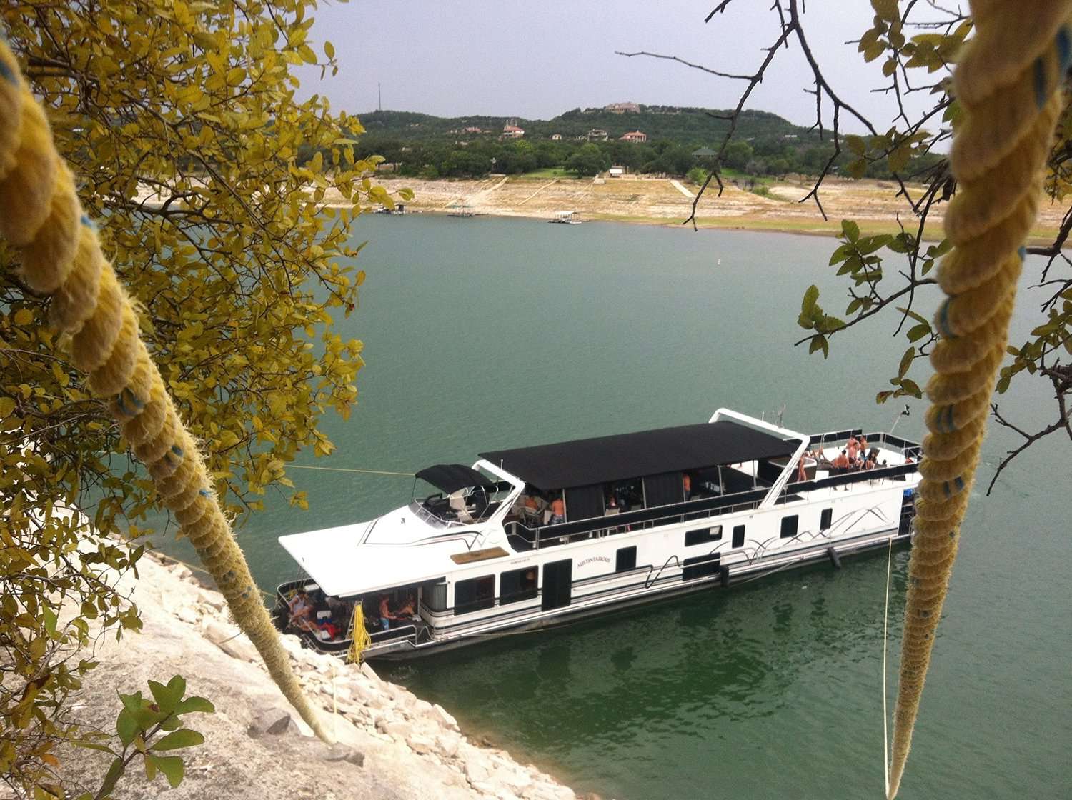 Best Lake Travis Houseboat Rentals