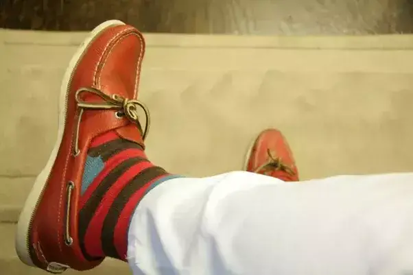 Can I wear socks with boat shoes?
