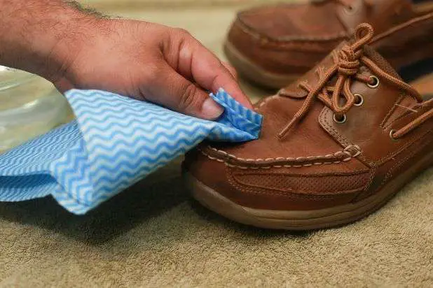 How to Clean Sperry Top