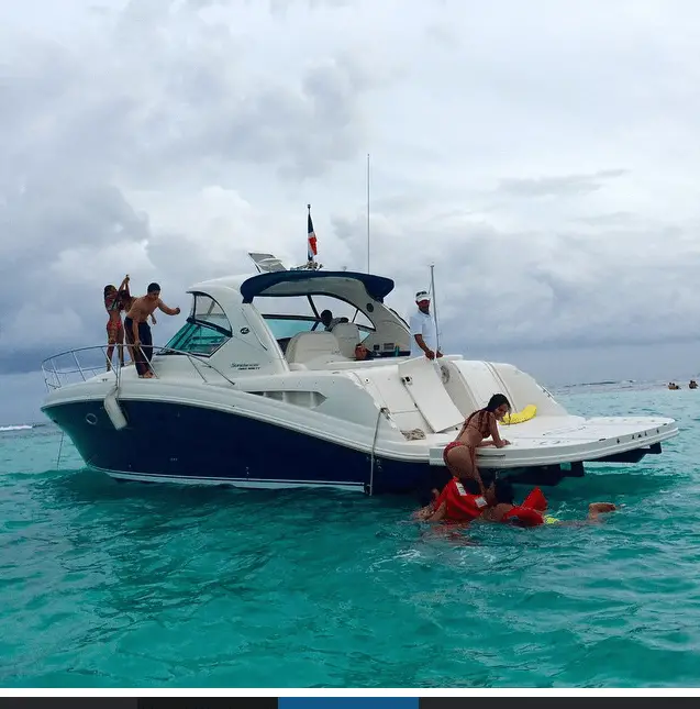 Private Yacht Charter in Boca Chica
