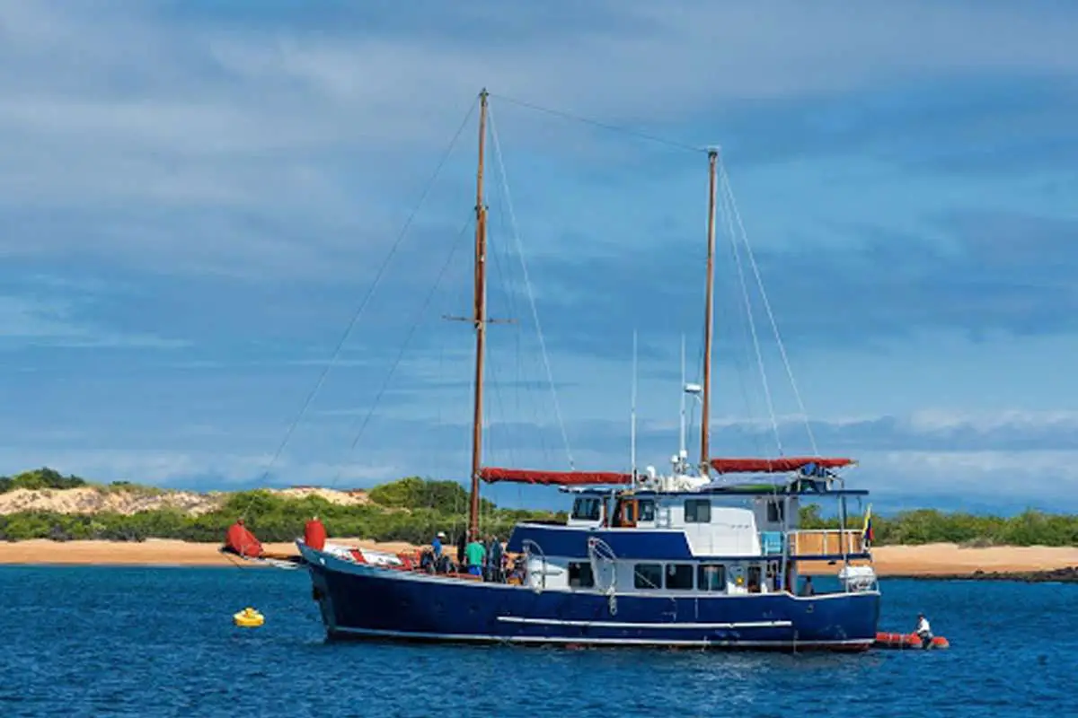 Samba Cruises Yacht Galapagos