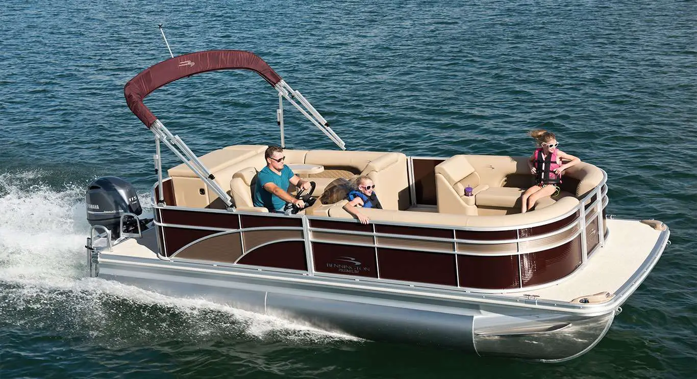 The 6 Best Luxury Pontoon Boats